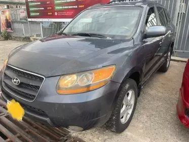 Hyundai SANTA GL