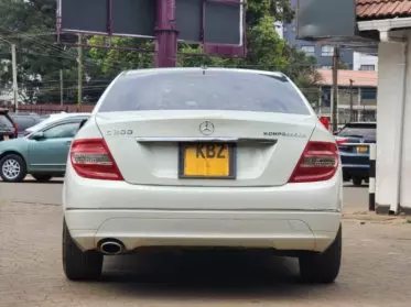 Mercedes-Benz C200