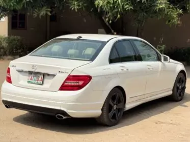 Mercedes-Benz C 300
