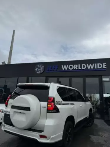 Toyota Land Cruiser