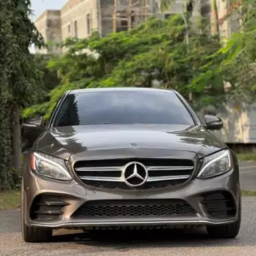 Mercedes-Benz C 300