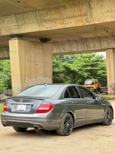 Mercedes-Benz C 300