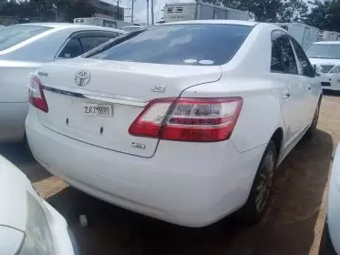 Toyota Premio
