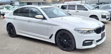 BMW 523I
