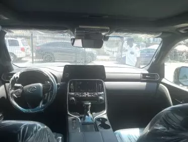 Lexus LX 600