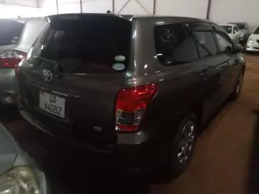 Toyota Fielder 