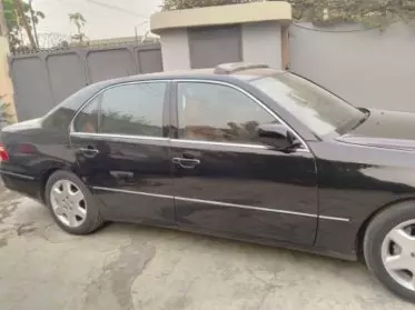 Lexus LS 430