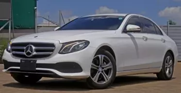 Mercedes-Benz E200