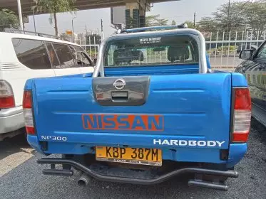 Nissan NP 300