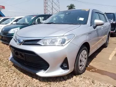 Toyota Fielder hybrid 