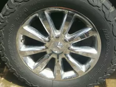 Infiniti QX56