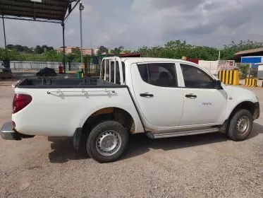 Mitsubishi L200 D/C GL Did