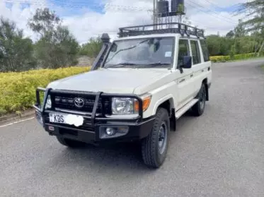 Toyota Landcruiser 76