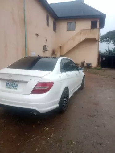 Mercedes-Benz C 350