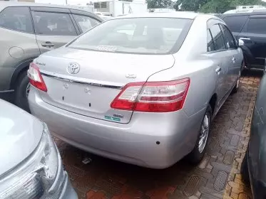 Toyota Premio 