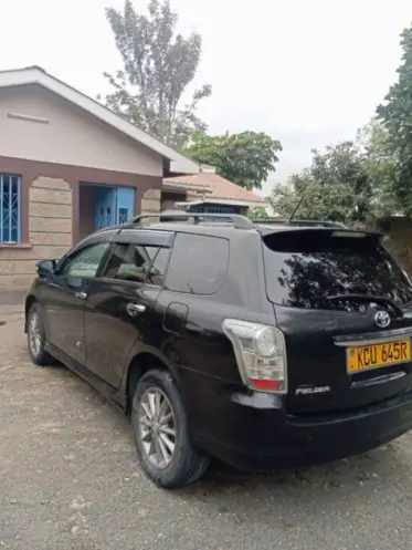 Toyota Fielder 