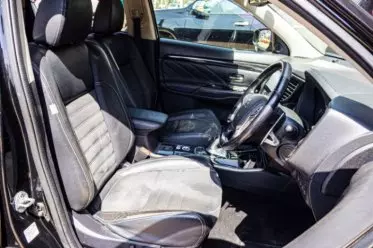 Mitsubishi Outlander hybrid 