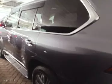 Lexus LX 570
