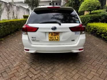 Toyota Fielder