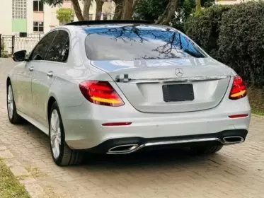 Mercedes-Benz E250