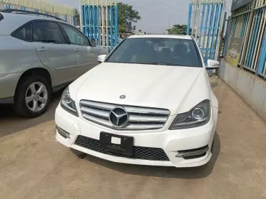 Mercedes-Benz C 300