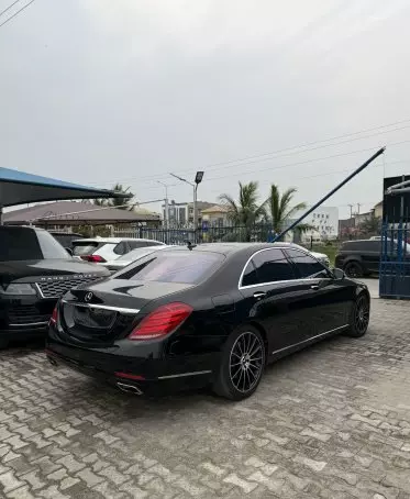 Mercedes-Benz S 550