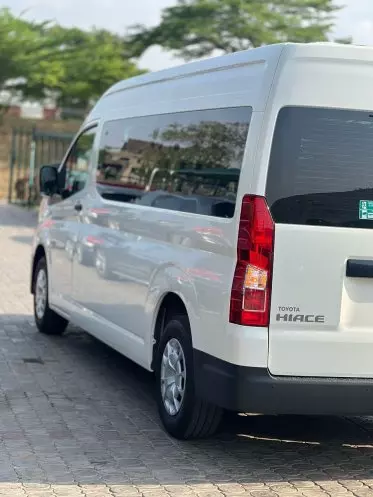 Toyota Hiace (High Roof)