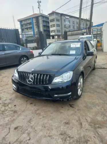 Mercedes-Benz C 300