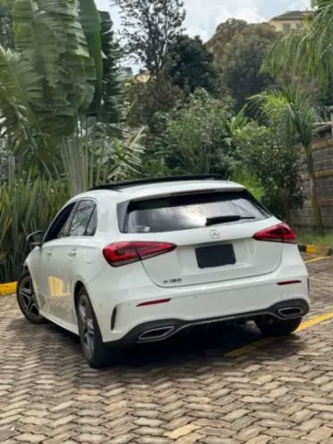 Mercedes-Benz A 180