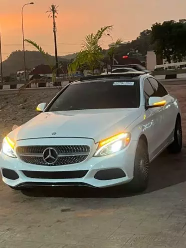 Mercedes-Benz C 300