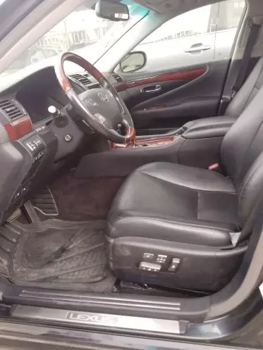 Lexus LS 460