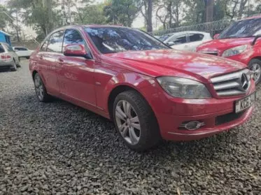 Mercedes-Benz C200