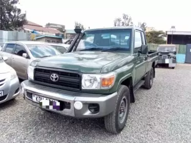 Toyota Land Cruiser Pick Up