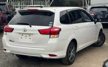 Toyota Fielder 