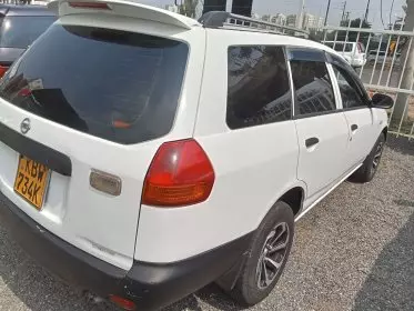 Nissan Advan