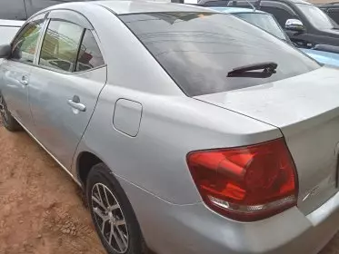 Toyota Premio