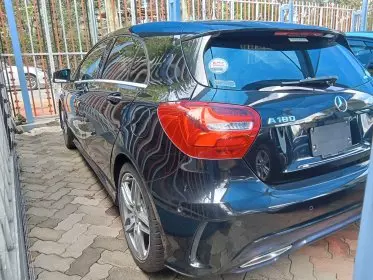 Mercedes-Benz A 180