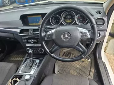 Mercedes-Benz C200