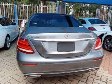 Mercedes-Benz E 400
