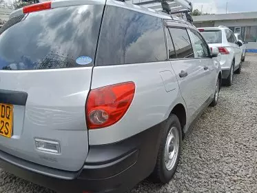 Nissan Advan