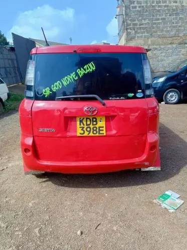 Toyota Sienta