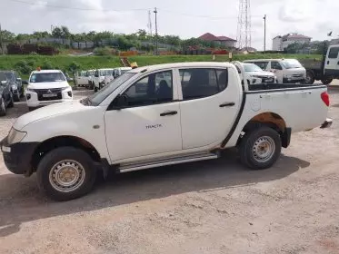 Mitsubishi L200 D/C GL Did