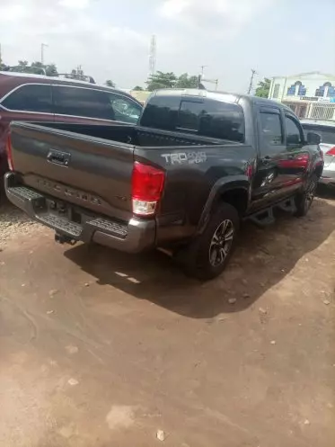 Toyota Tacoma