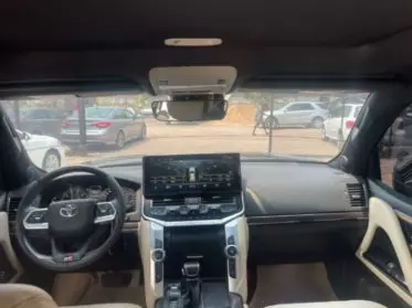 Toyota Landcruiser 300 VX