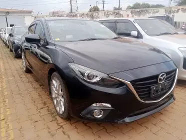 Mazda Axela 