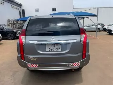 Mitsubishi Pajero Sport