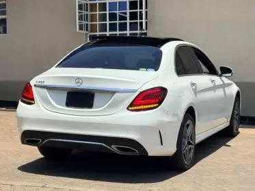 Mercedes-Benz C 200