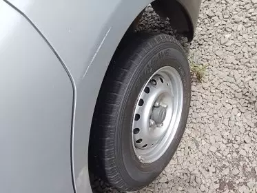 Nissan Advan