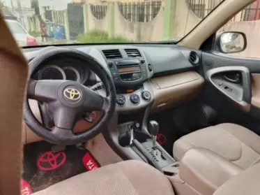 Toyota RAV 4