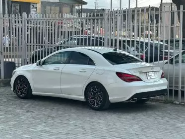 Mercedes-Benz CLA 220